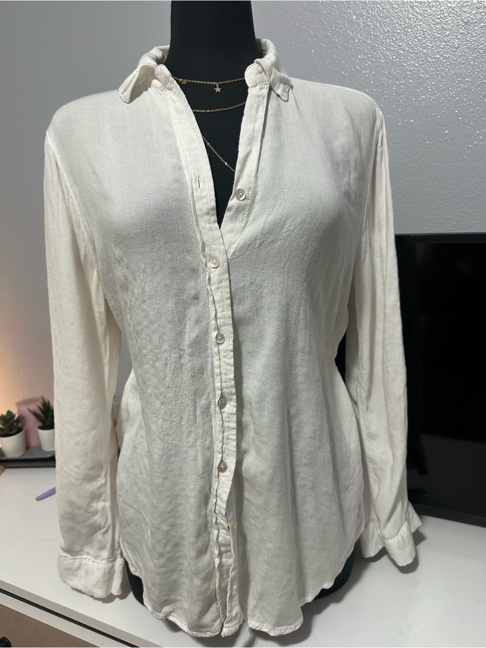 Women's White Button-Down Shirt - Lightweight Long Sleeve